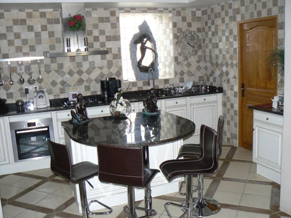 Le Manoir Des Chapelles Bed and Breakfast Venoy Buitenkant foto