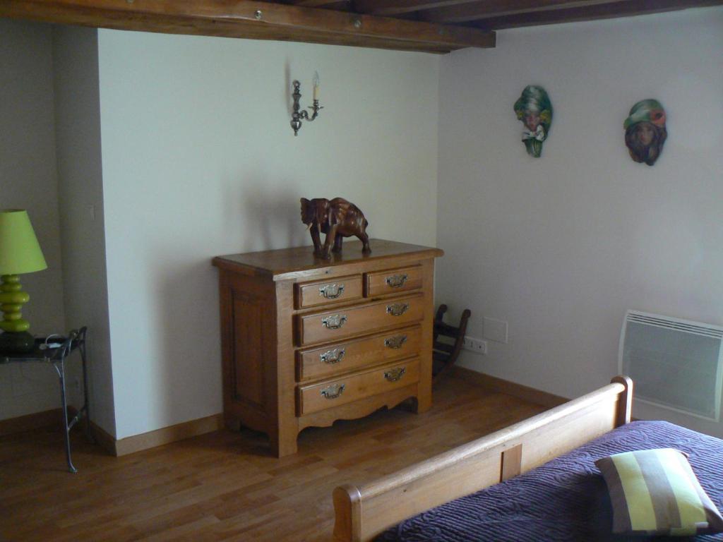 Le Manoir Des Chapelles Bed and Breakfast Venoy Kamer foto